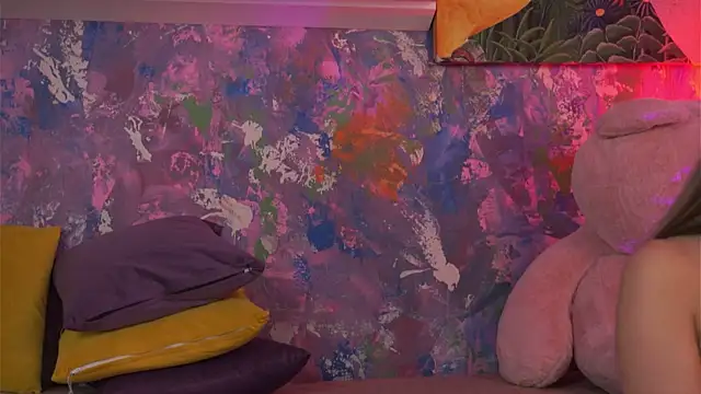 Ava Solis online show from 15, 4, 2026