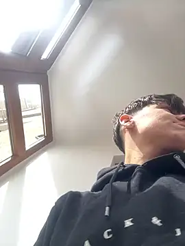 ravenryx online show from 12, 4, 2026