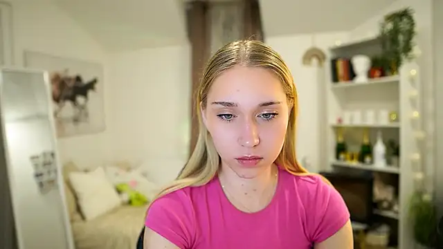 MilaBunny2000 online show from 13, 3, 2026