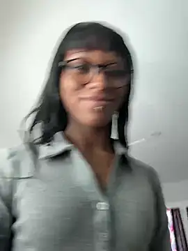 Snapshot of xouniq chatting on 10, 4, 2026 xouniq online show from 10, 4, 2026