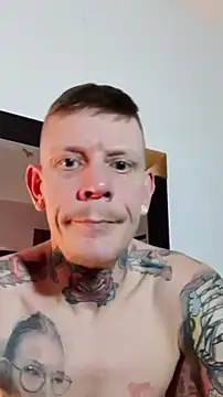 Snapshot of Der_Schoene_Penis chatting on 5, 2, 2026 Der Schoene Penis online show from 5, 2, 2026