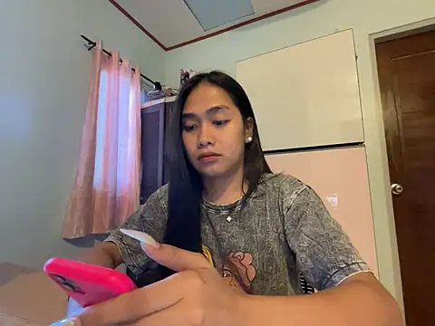 Mira Janee online show from 17, 2, 2026