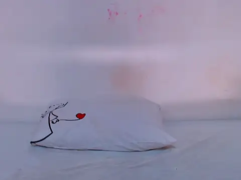 Snapshot of HONEYxPOT chatting on 27, 2, 2026 HONEYxPOT online show from 27, 2, 2026