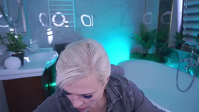 CrystalVibe online show from 15, 4, 2026