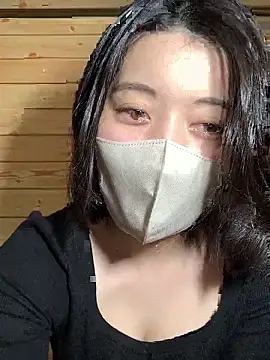 Snapshot of minami_room chatting on 17, 1, 2026 minami room online show from 17, 1, 2026