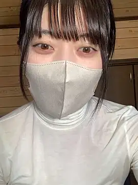 Snapshot of minami_room chatting on 4, 2, 2026 minami room online show from 4, 2, 2026