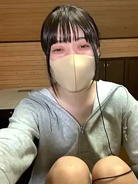 Snapshot of minami_room chatting on 9, 4, 2026 minami room online show from 9, 4, 2026