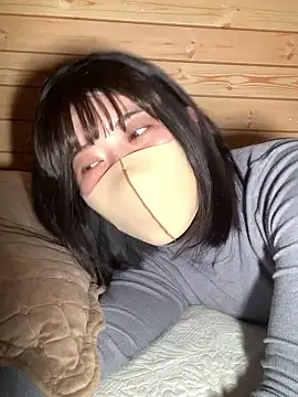 Snapshot of minami_room chatting on 14, 4, 2026 minami room online show from 14, 4, 2026