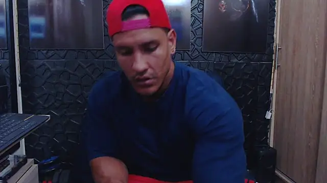 Snapshot of viktor_herrera chatting on 27, 4, 2026 viktor herrera online show from 27, 4, 2026