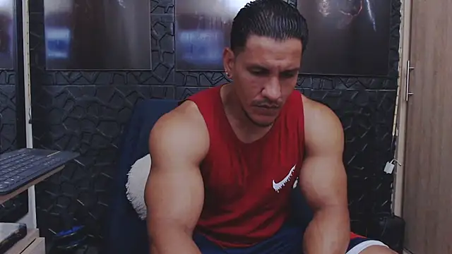 Snapshot of viktor_herrera chatting on 28, 4, 2026 viktor herrera online show from 28, 4, 2026