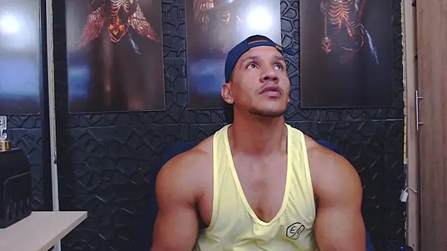 Snapshot of viktor_herrera chatting on 9, 5, 2026 viktor herrera online show from 9, 5, 2026