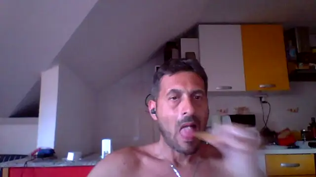 Snapshot of colosone chatting on 10, 6, 2026 colosone online show from 10, 6, 2026