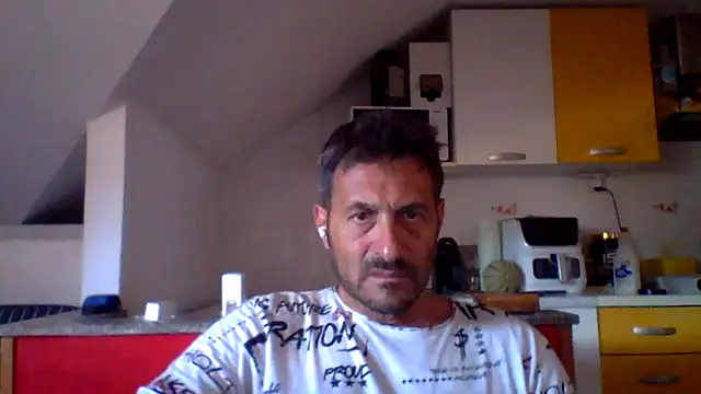 Snapshot of colosone chatting on 15, 6, 2026 colosone online show from 15, 6, 2026