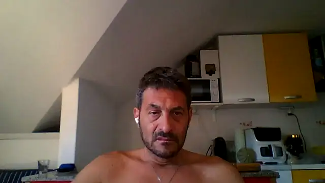 Snapshot of colosone chatting on 16, 6, 2026 colosone online show from 16, 6, 2026