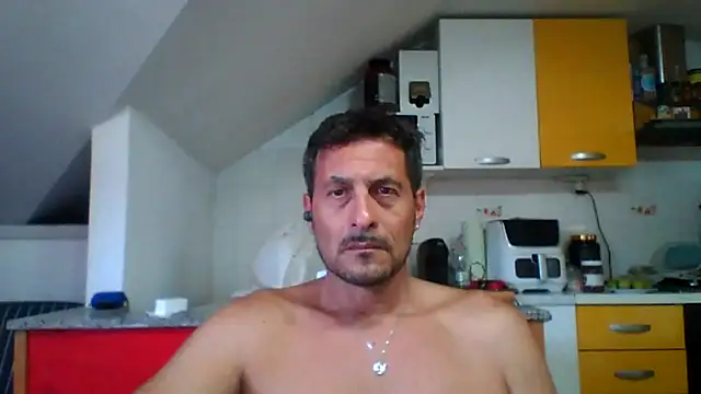 Snapshot of colosone chatting on 30, 6, 2026 colosone online show from 30, 6, 2026