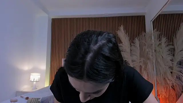 Snapshot of Violett_hott_ chatting on 25, 6, 2026 Violett hott online show from 25, 6, 2026