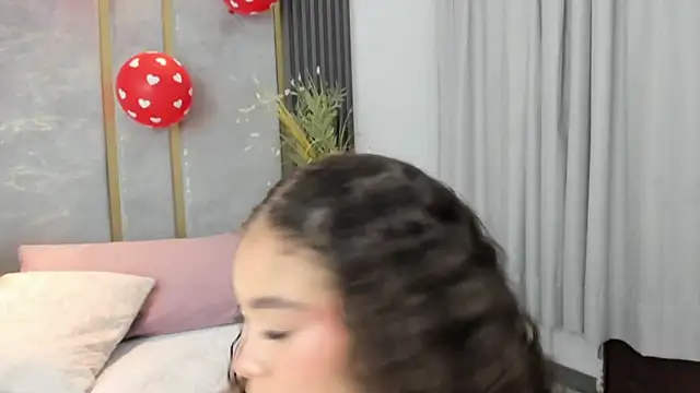 Snapshot of CamilaCastillo chatting on 14, 2, 2026 CamilaCastillo online show from 14, 2, 2026