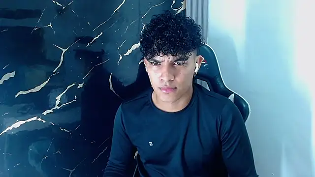 jamescurly00 online show from 4, 2, 2026