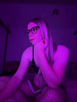 Sissy celina1 online show from 14, 3, 2026