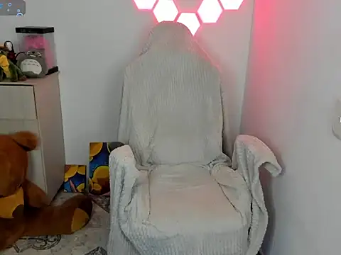 Snapshot of emillyaqua chatting on 8, 1, 2026 emillyaqua online show from 8, 1, 2026