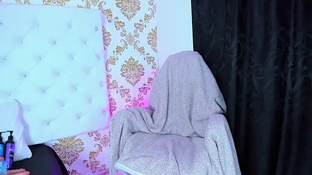 pinky  bunny online show from 1, 7, 2026