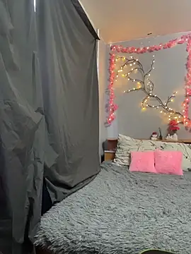 Adele Shy  online show from 16, 2, 2026