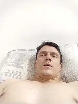 RAFAELQUINTEROSCAVALHEI online show from 3, 2, 2026