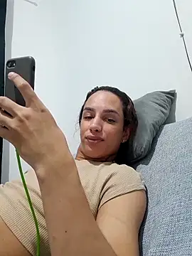Snapshot of ofjuliaa chatting on 19, 4, 2026 ofjuliaa online show from 19, 4, 2026