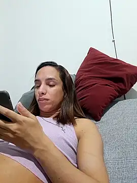 Snapshot of ofjuliaa chatting on 23, 4, 2026 ofjuliaa online show from 23, 4, 2026