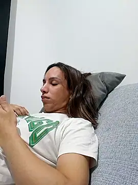 Snapshot of ofjuliaa chatting on 25, 4, 2026 ofjuliaa online show from 25, 4, 2026