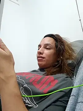 Snapshot of ofjuliaa chatting on 26, 4, 2026 ofjuliaa online show from 26, 4, 2026