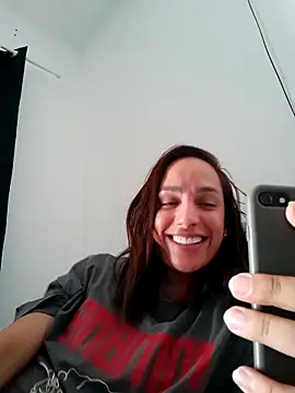 Snapshot of ofjuliaa chatting on 3, 5, 2026 ofjuliaa online show from 3, 5, 2026