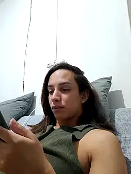 Snapshot of ofjuliaa chatting on 7, 5, 2026 ofjuliaa online show from 7, 5, 2026