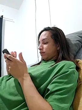 Snapshot of ofjuliaa chatting on 20, 5, 2026 ofjuliaa online show from 20, 5, 2026