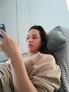 Snapshot of ofjuliaa chatting on 25, 5, 2026 ofjuliaa online show from 25, 5, 2026