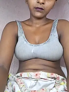 Royal-girl78 online show from 19, 5, 2026