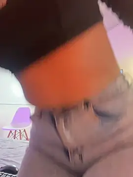 DulceRouss  online show from 17, 4, 2026