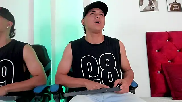 Liamsubtle01 online show from 10, 4, 2026