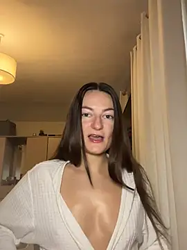 MiaLovesxx online show from 13, 1, 2026