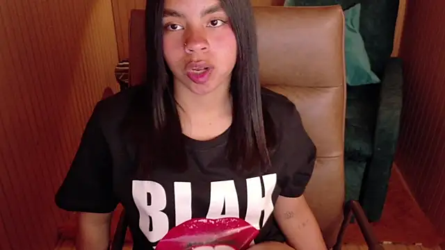 SofiaMante  online show from 25, 2, 2026