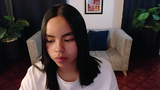 SofiaMante  online show from 5, 3, 2026