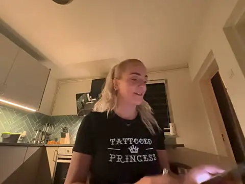 missconly online show from 4, 3, 2026