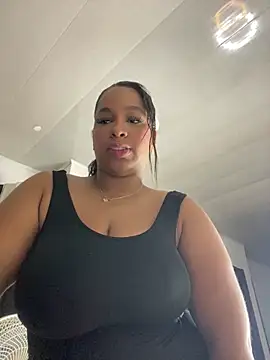 Snapshot of NataliaMillers chatting on 5, 6, 2026 NataliaMillers online show from 5, 6, 2026