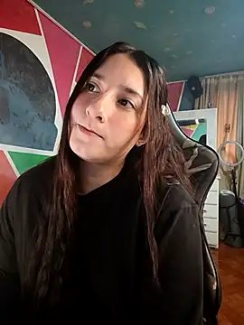 Snapshot of Mysticdooll69 chatting on 14, 4, 2026 Mysticdooll69 online show from 14, 4, 2026