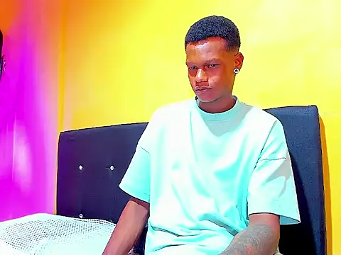 Snapshot of aunstin_mohamme chatting on 7, 1, 2026 aunstin mohamme online show from 7, 1, 2026