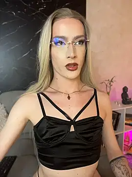 Snapshot of Alana_Stone chatting on 22, 7, 2026 Alana Stone online show from 22, 7, 2026