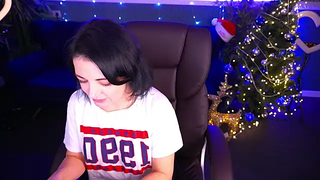 Snapshot of Dafni_Monn chatting on 31, 12, 2024 Dafni Monn online show from 31, 12, 2024