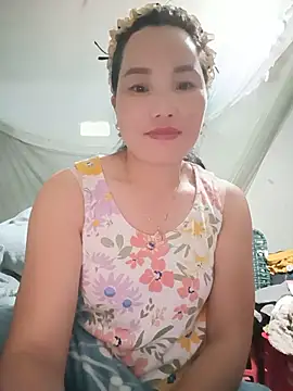 Snapshot of yu--yo chatting on 13, 5, 2026 yu--yo online show from 13, 5, 2026