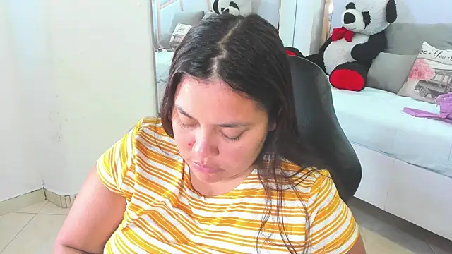 Snapshot of tatikanyx chatting on 8, 5, 2026 tatikanyx online show from 8, 5, 2026