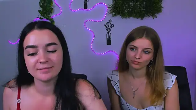 monica xcx online show from 15, 7, 2026